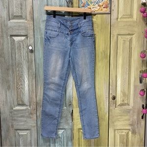 𝅺refuge Hi Waisted Jeans Size 7​